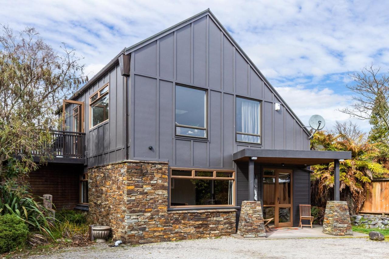 Turangi Trout Lodge Dış mekan fotoğraf